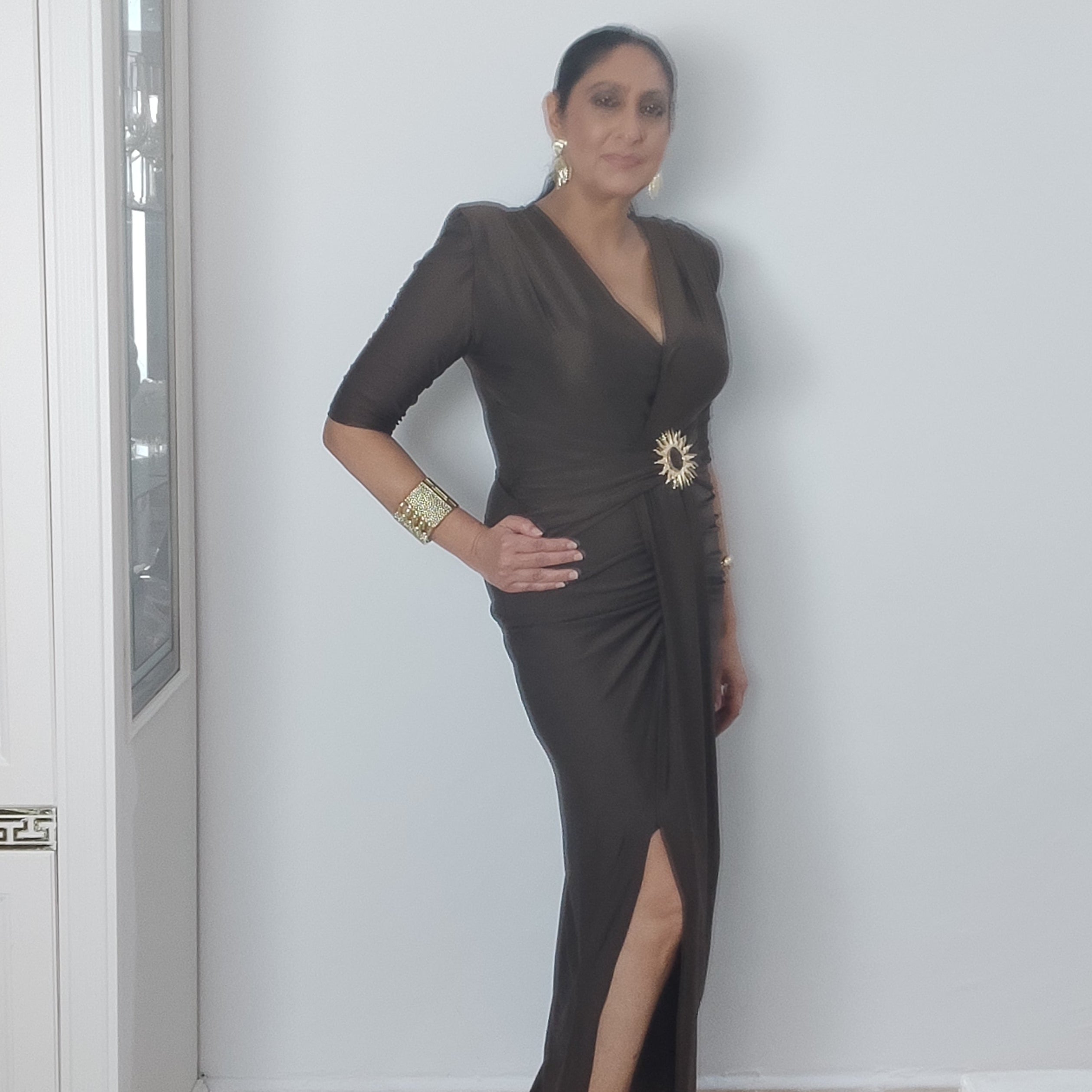 Vestido para eventos, tejido licra, adaptable talla única color marrón chocolate.