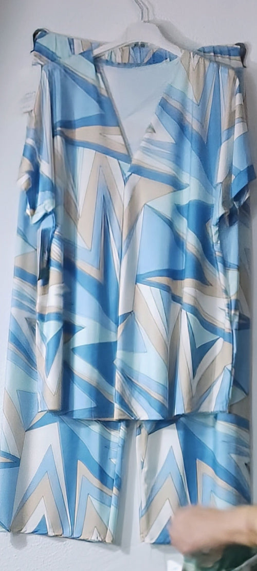 Conjunto de pantalón talla curvi  grande tejido seda fría,color celeste precio 25'50 .