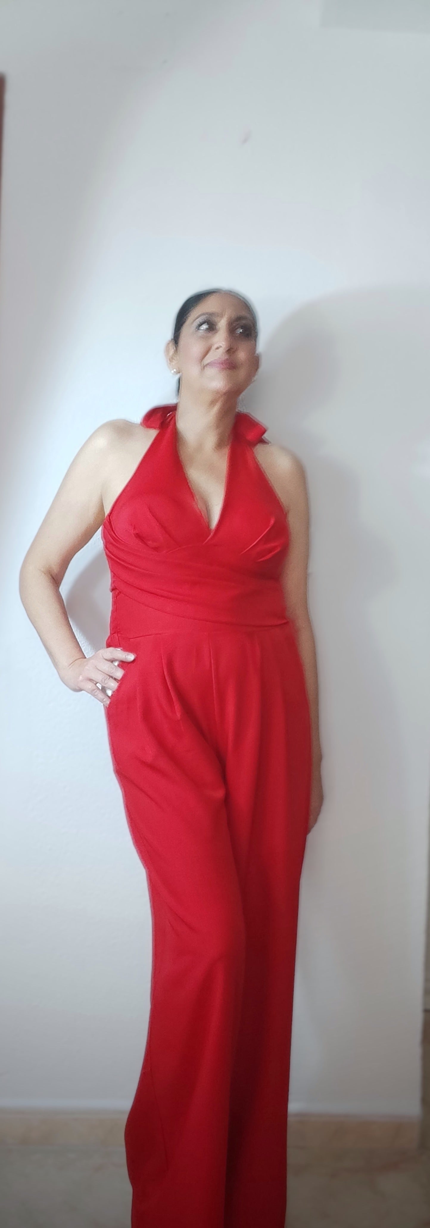Mono pliegues, talla única, colores rojo blanco