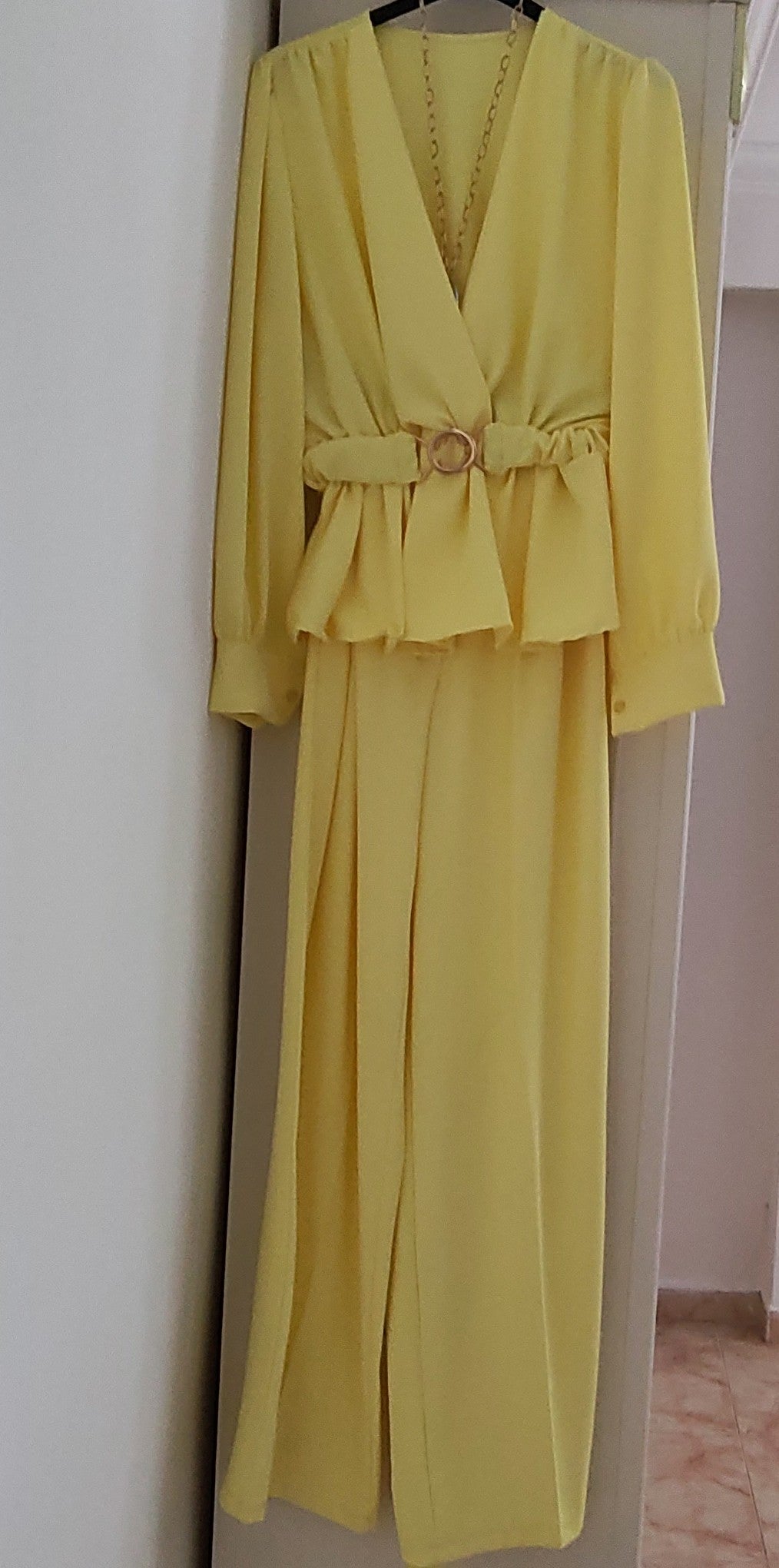 Conjunto de vestir color amarillo suave talla única pata ancha cinturón a juego manga larga calidad increíble!! 34'95