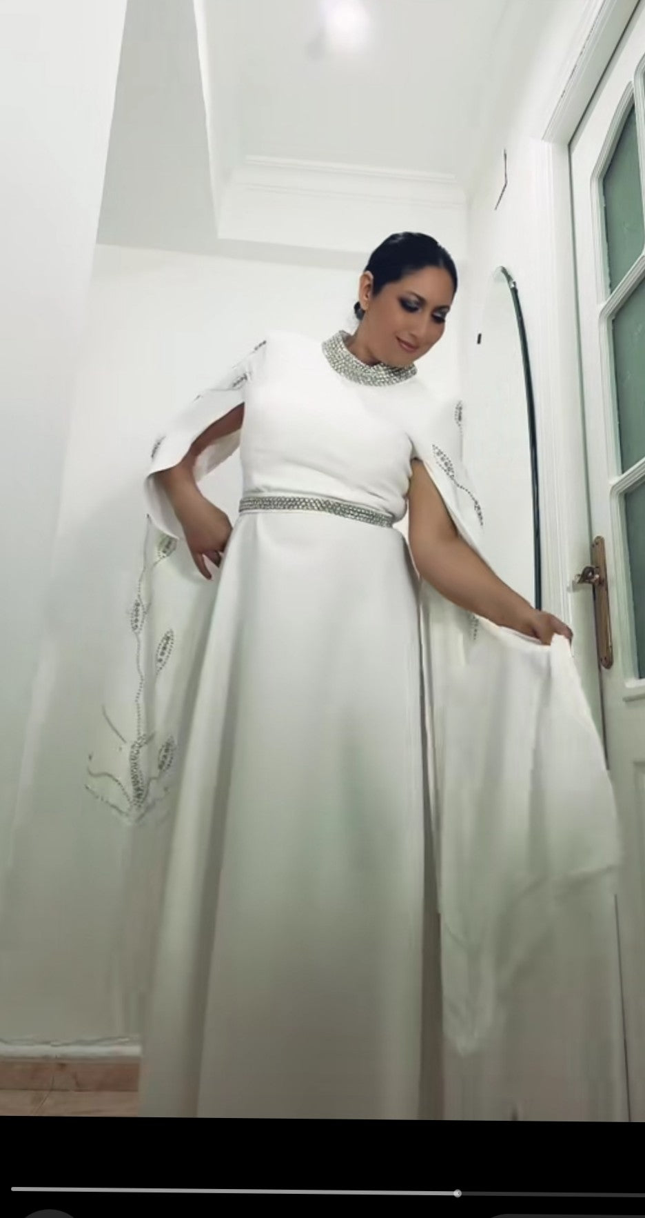 Vestido de ceremonia fiesta con flecos y detalles de pedrería esquisito!!! Talla 38 a 42